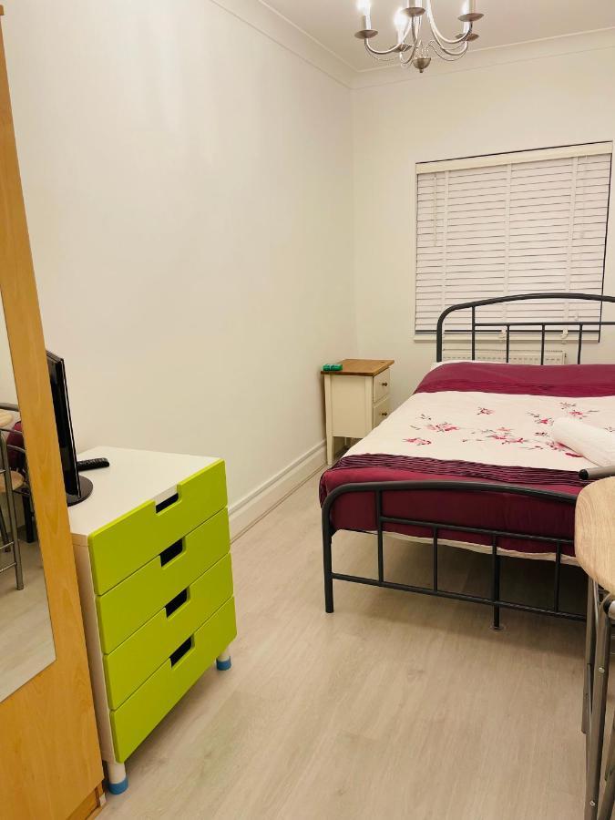 London Rooms With Free Parking 134 Edgware Extérieur photo